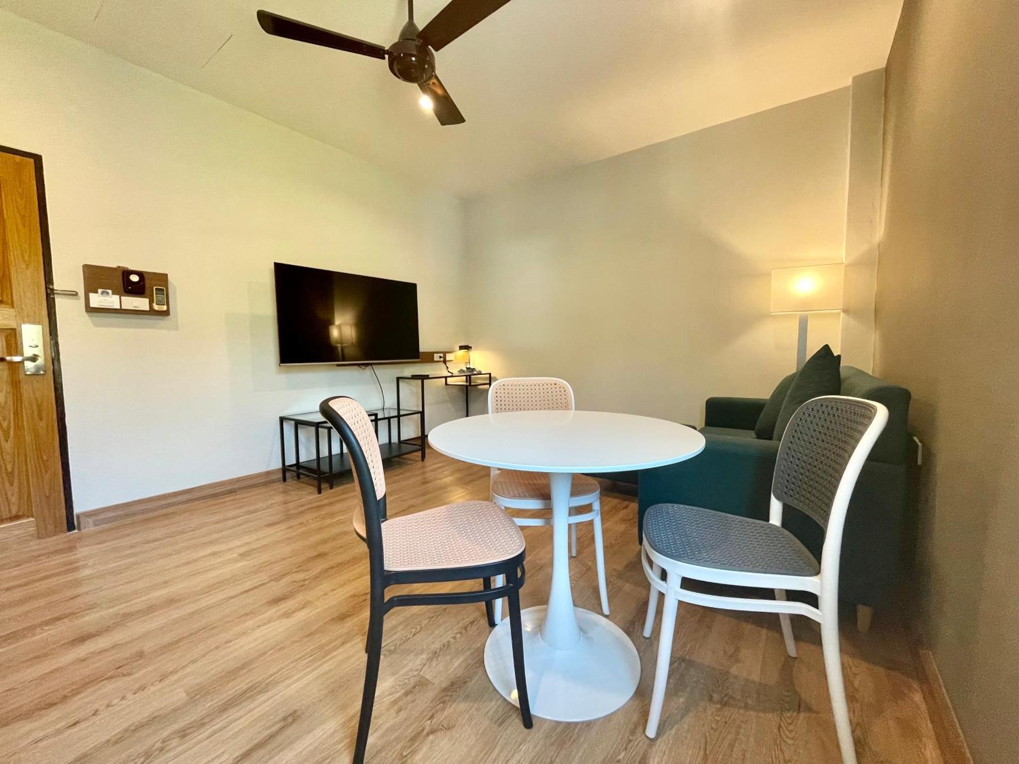 Karon Room Actually Service Apartment מראה חיצוני תמונה
